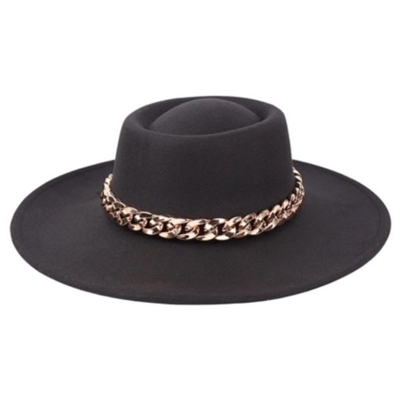 CLASSIC chain detailed Hat with adjustable drawstrings - Picture 6 of 9
